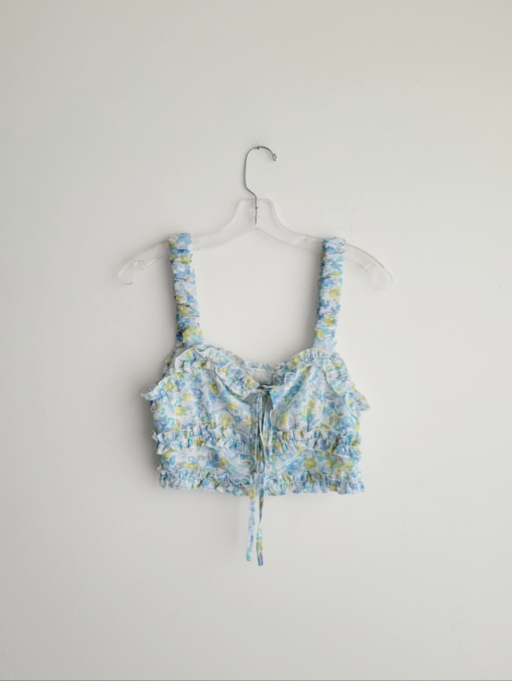 NWT Toby Heart Ginger Blue Floral Ruffled Dawn Crop Top
